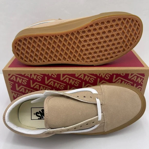 Vans Men’s Beige and White Sneakers Old Skool
Sesame/Gum
VN0A38G1QA2 Sneakers - Picture 4 of 16